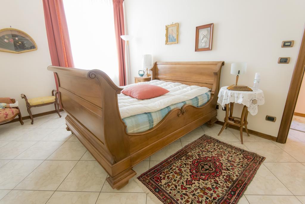 B&B - Il Portichetto Asti Camera foto